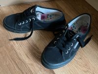 Leinensneaker schwarz Kangaroos Chucks Sneakers Halbschuhe 36 37 Köln - Ehrenfeld Vorschau