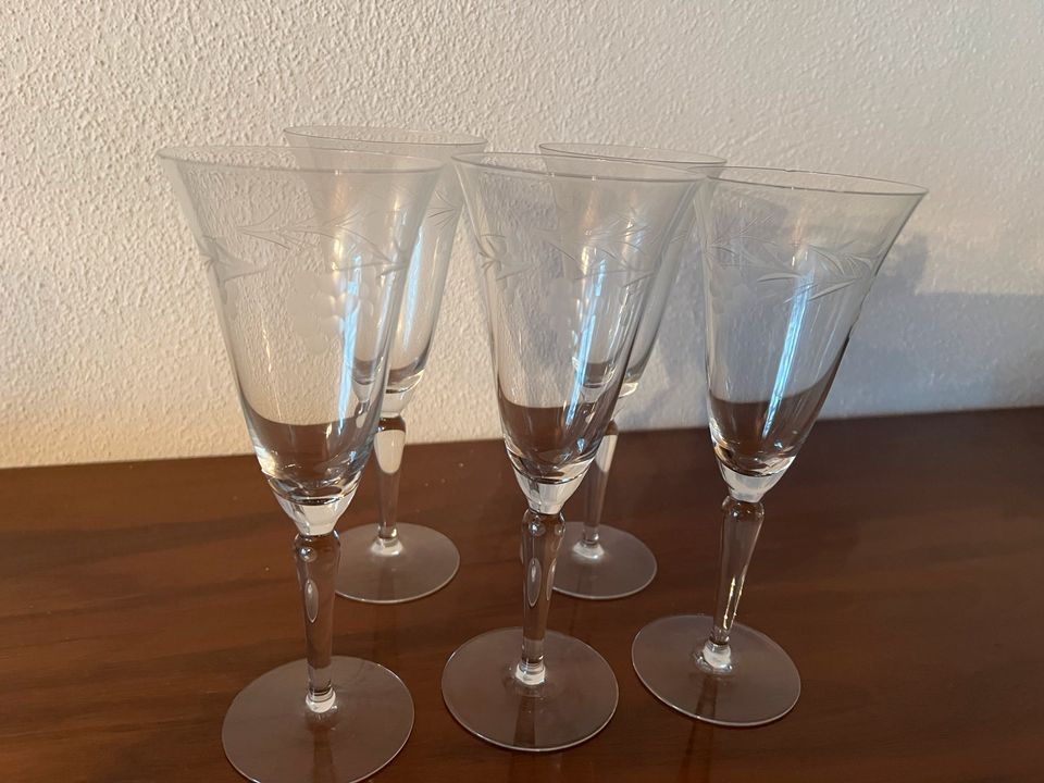 Gläser mit Schliff (Weintraube) in Weißenstadt