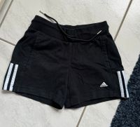 Adidas Shorts Größe 140 Nordrhein-Westfalen - Fröndenberg (Ruhr) Vorschau