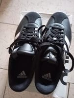 Adidas Schuhe neuwertig schwarz 41,5 Nordrhein-Westfalen - Rödinghausen Vorschau