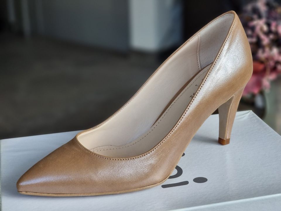 Eleganter italienischer Pumps Gr. 38 NEU in München