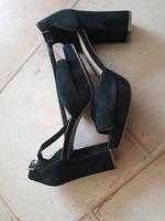 schicke Riemchenschuhe  schwarz Nordrhein-Westfalen - Leverkusen Vorschau