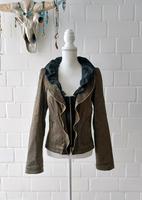 Blusen-Jacke mit Rüschen *ungetragen*Biba Bonn - Nordstadt  Vorschau