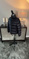 MONCLER Jacke Copenhague Daunen schwarz Size 4 NP 895€ Mecklenburg-Vorpommern - Stralsund Vorschau