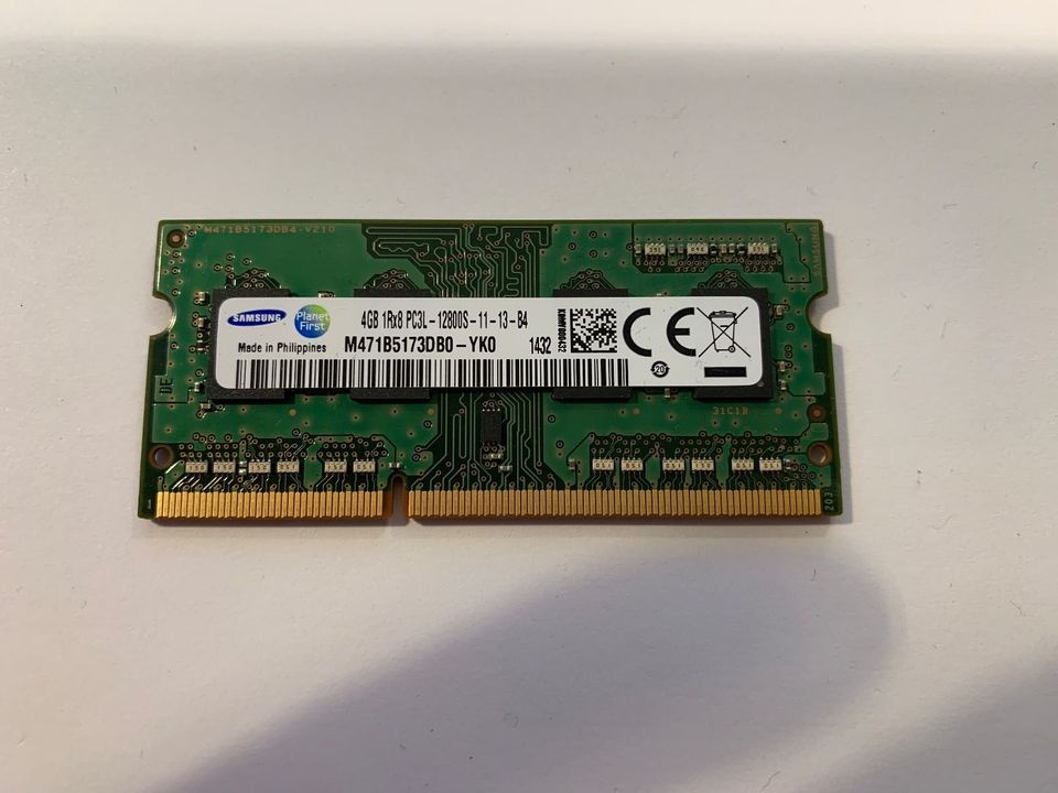 4GB RAM SAMSUNG 1Rx8 PC3L - 12800S -11 -13 - B4 in Dresden