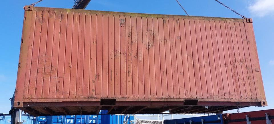 20'-Container Seecontainer Lagercontainer gebraucht mit Regalen in Broderstorf