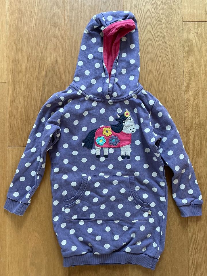 Pulloverkleid / Hoodie lila gepunktet mit Pferd, Frugi, 110-116 in Harsefeld