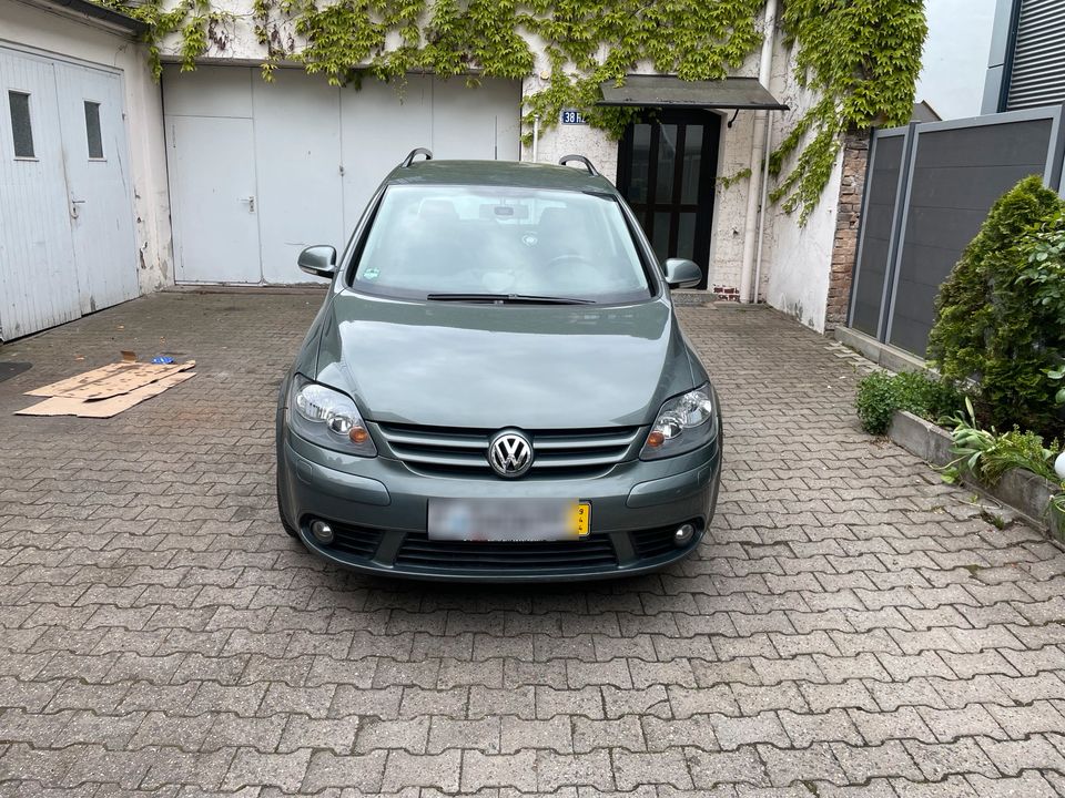 VW Golf  Plus Automatik Getriebe in Frankfurt am Main