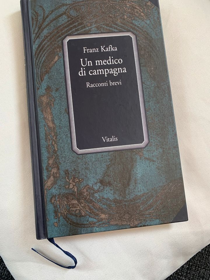 „Un Medici di campagna“  Franz Kafka Buch, italienisch, neu in Renningen