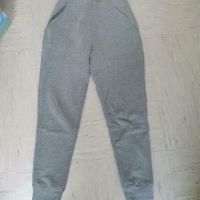 Jungen Jogginghose Sporthose Freizeithose gr 146 decathlon grau Nordrhein-Westfalen - Mönchengladbach Vorschau