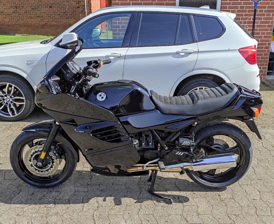 Sitzbank neu beziehen BMW Suzuki Yamaha Harley Triumph Buell in Ober-Flörsheim