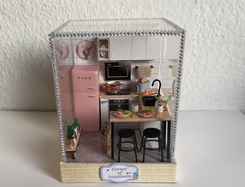 DIY Miniatur Küche "Corner of Happiness" + Licht fertig gestaltet in Kaiserslautern