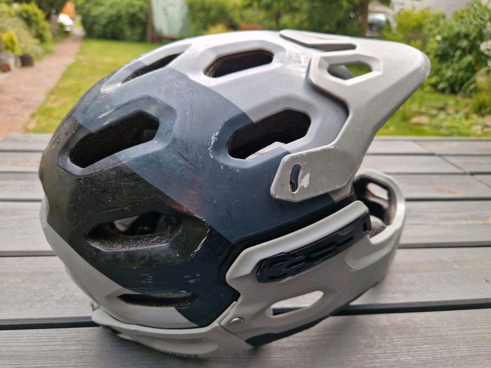 Fahrradhelm Bell Helm Super 3R Mips Mountainbikehelm in Hamburg