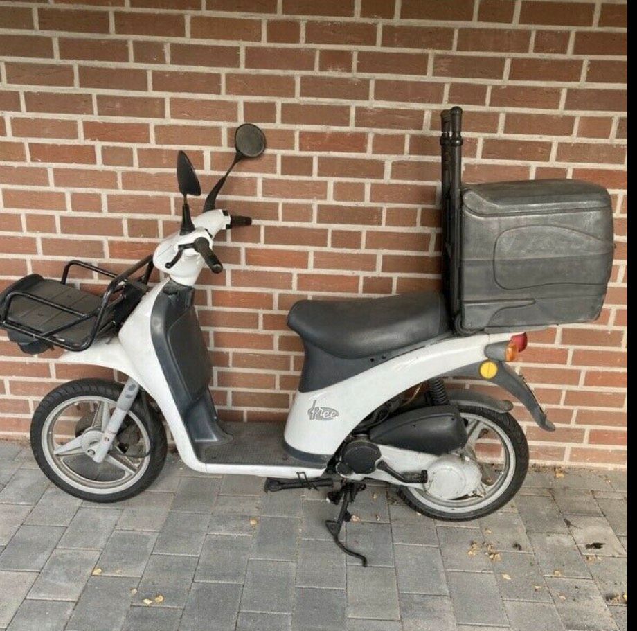 Piaggio Free 50 Postroller in Stuttgart