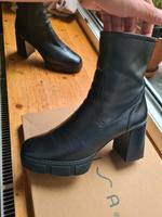 *** NEU * Unisa Stiefel aus Leder * Gr. 40 * Plateaustiefel Friedrichshain-Kreuzberg - Friedrichshain Vorschau