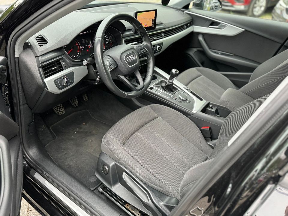 Audi A4 Lim. 2.0 TDI /Navi/Xenon in München