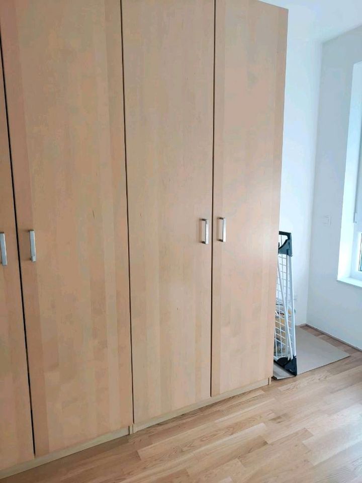 Ikea PAX Schlafzimmer  Kleiderschrank Wohnzimmer Bis 20.05 !! in Solingen