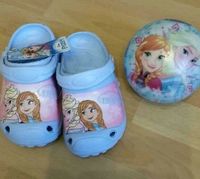 FROZEN Disney Größe 31 Clogs und Ball Ana &Elsa und Olaf Baden-Württemberg - Rosenberg Vorschau