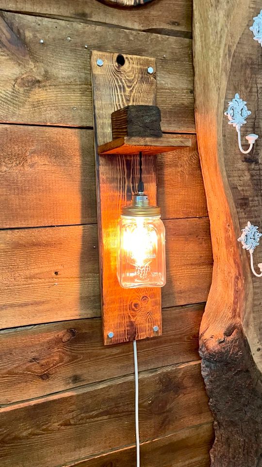 Rustikale Wandleuchte ⭐ Paletten Lampe ⭐ Wandlampe in Friesoythe