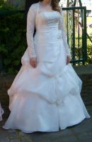 Brautkleid A-Linie  Jäckchen Hochzeitskleid Kleid 38-42 Nordrhein-Westfalen - Mechernich Vorschau