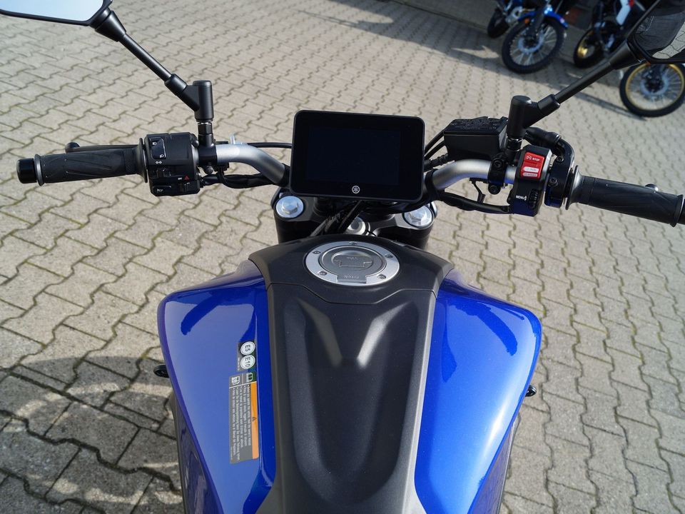 Yamaha MT-07 2023 Icon Blue Aktionpreis in Versen