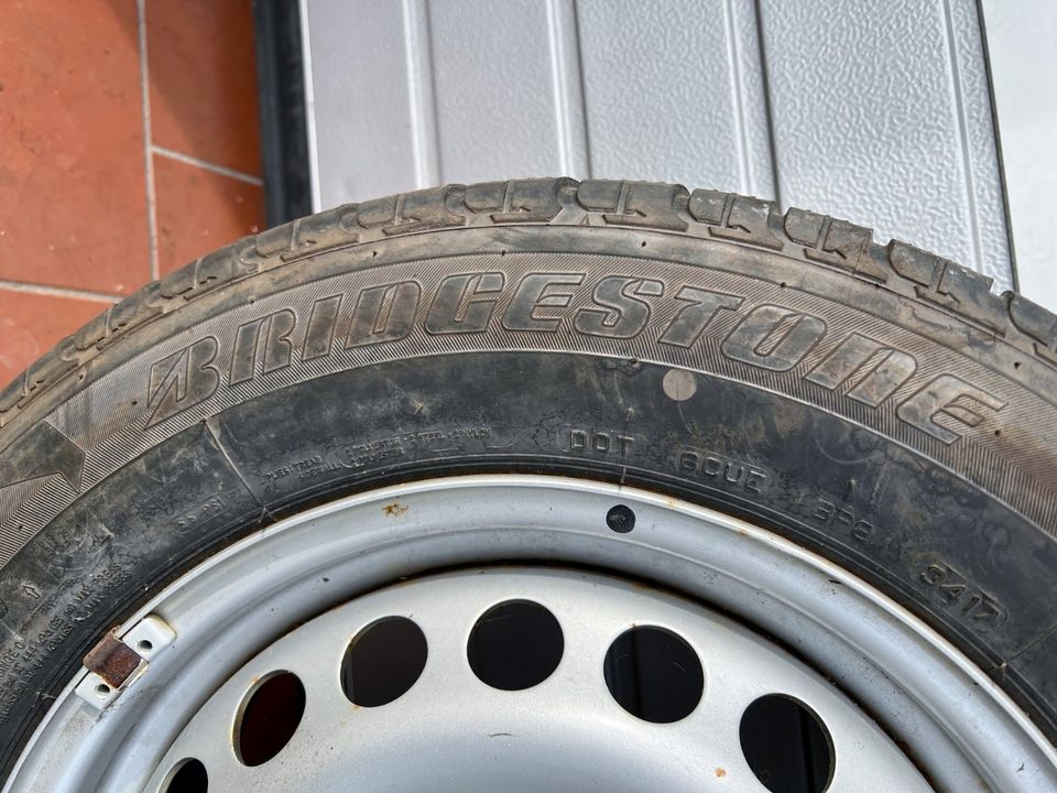 2 Stk. Winterräder Bridgestone 215/65 R16C 106/104 T VW T5 T6 in Nordhausen