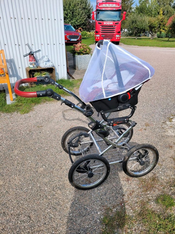 Knorrbaby Kinderwagen in Goldberg