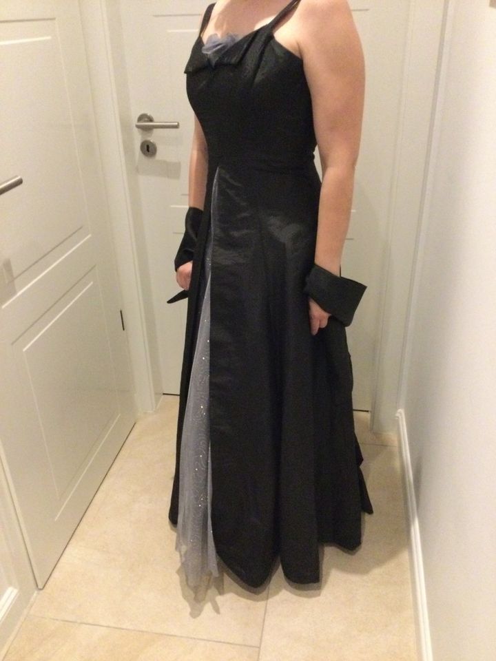 Abendkleid Ballkleid UNIQUE in Düsseldorf