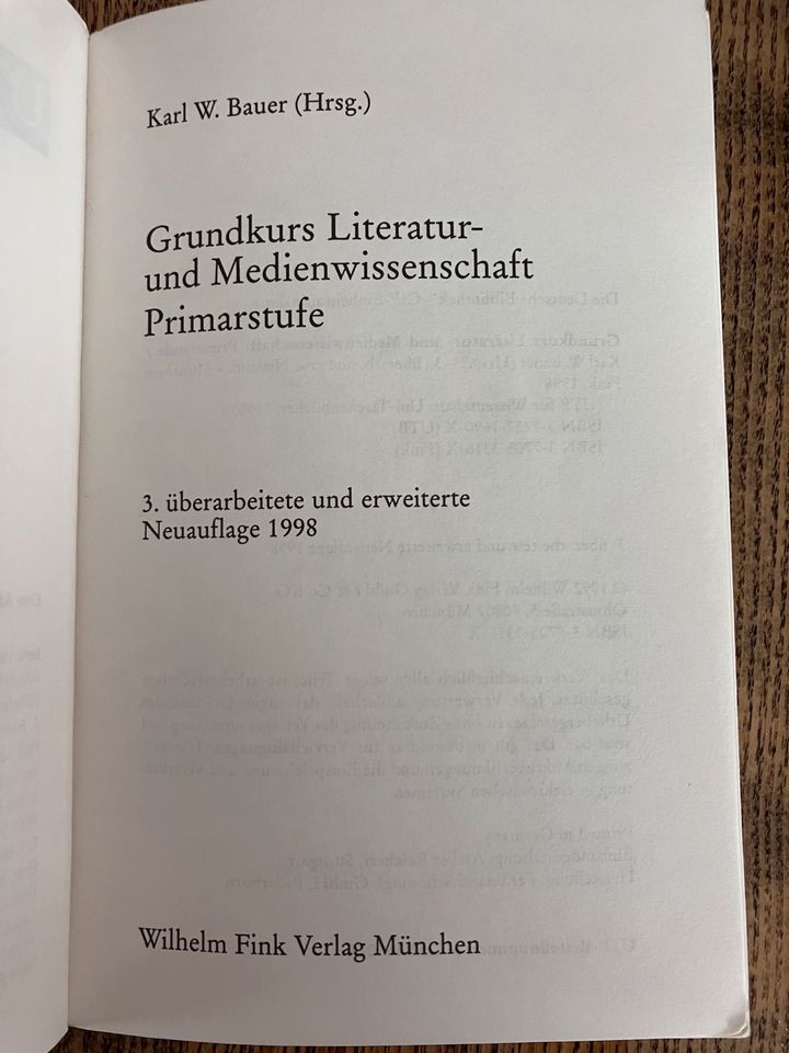 Grundkurs Literatur- und Medienwissenschaft Primarstufe Bauer in Gemmingen