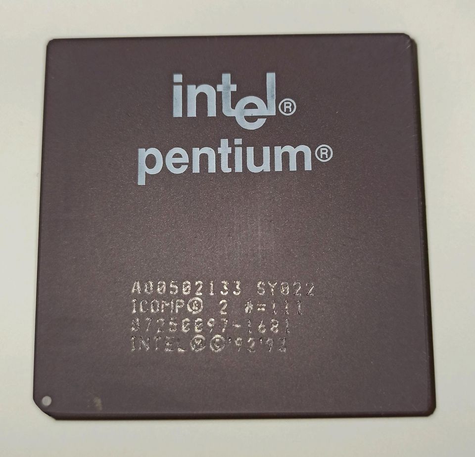 intel pentium Prozessor - SY022 - 133 MHz in Mülheim (Ruhr)