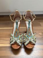 Sandaletten mit Keilabsatz / Hohe Schuhe Gr.37 Hessen - Nidderau Vorschau