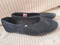Puma Damen Ballerina Schuhe Gr. 38,5 schwarz  glitzer selten Essen - Essen-Kray Vorschau