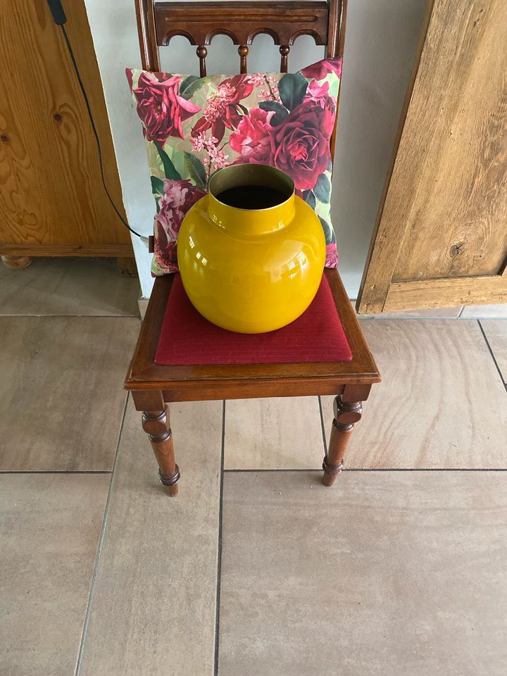 PiP Design  Gr Vase in einem schönen Gelbton in Menslage