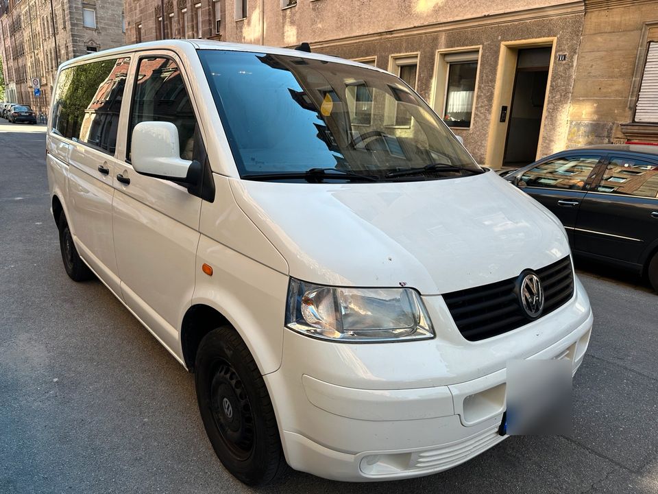 Volkswagen T5 7 Sitze 1.9Tdi in Nürnberg (Mittelfr)