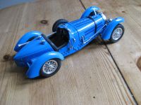 Burago Bugatti 1/18 Druckguss blau 1934 Berlin - Wilmersdorf Vorschau