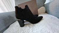 Tamaris Halbschuhe kurze Stiefel Stiefeletten.37 Nordrhein-Westfalen - Menden Vorschau