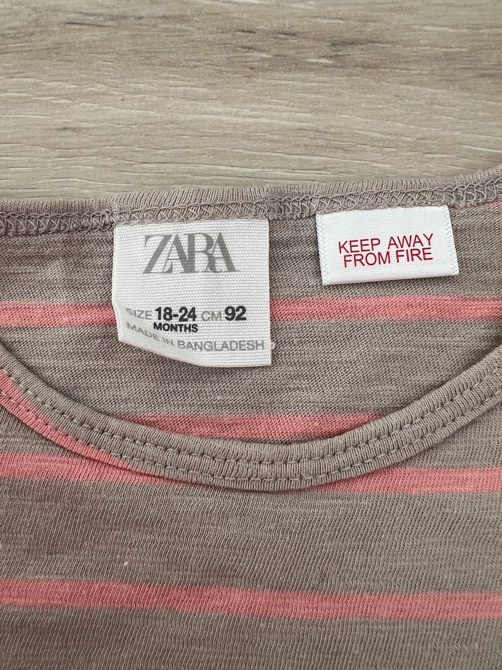 Zara Shirt Gr. 92 in Halle (Westfalen)