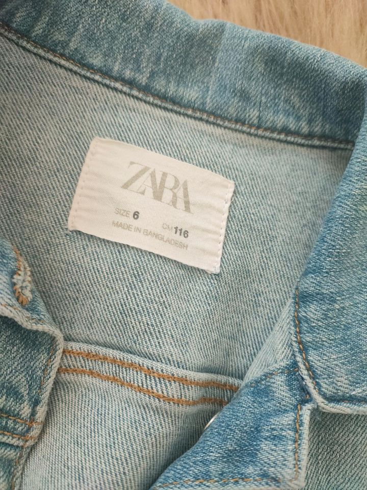 Zara Jeans Jacke in Bünde