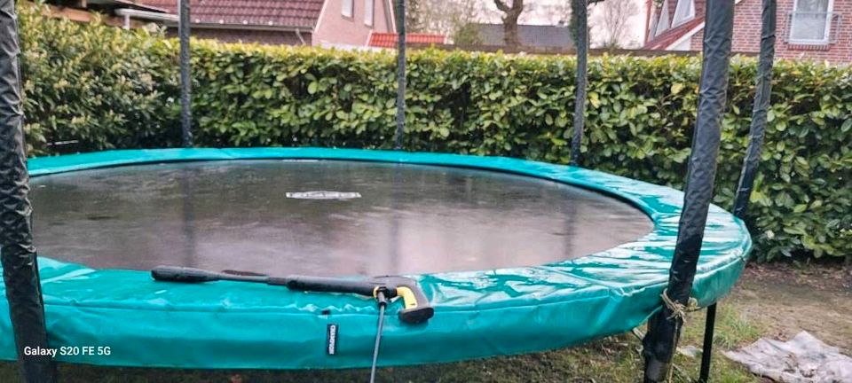 Das Berg Trampolin "Champion" mit Sicherheitsnetz Deluxe , Sprung in Aurich