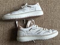 Pikolinos Sneaker Damen cremeweiß mit Lochmuster Gr. 36 neuwertig Berlin - Zehlendorf Vorschau