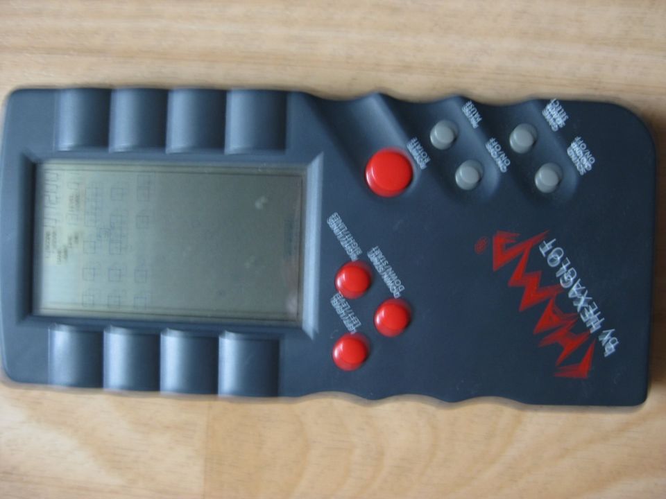 Tetris Handheld Konsole 1990er voll funktionsfähig TOP RETRO in Heidenau