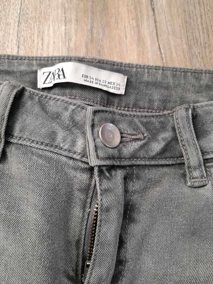 Zara Jeans Hose Gr.34 in Broderstorf