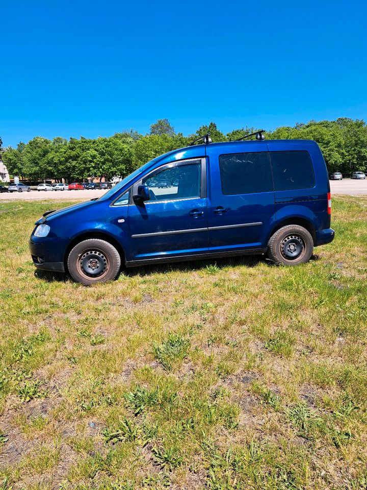 VW Caddy 1.9 TDI LIFE Campingfunktion in Neustrelitz