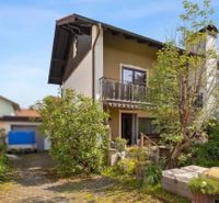 Sehr schön gelegene Doppelhaushälfte auf großem Grundstück mit Bergblick, Doppelcarport und Garage Bayern - Kolbermoor Vorschau