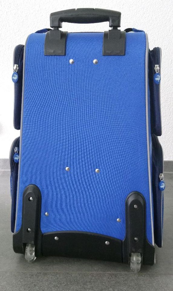 Schrank-Trolley Jako-o blau mit Schutzhülle in Aichhalden