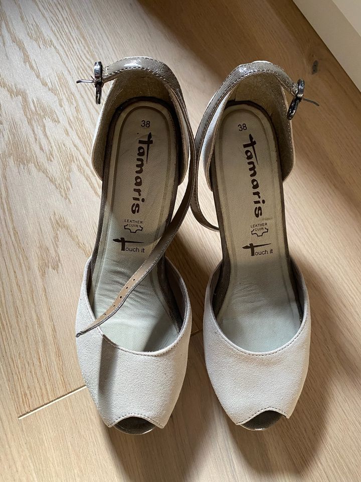 Tamaris Pumps beige taupe in Stuttgart