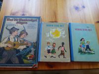 drei alte  Liederbücher  DDR  1-4 Klasse   1956  und Wandervögel Thüringen - Herbsleben Vorschau