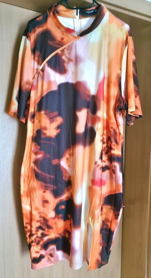 Damenkleid Gr4XL Sommer  Batik Look Curve Schlitze marmoriert Neu in Neuenstadt