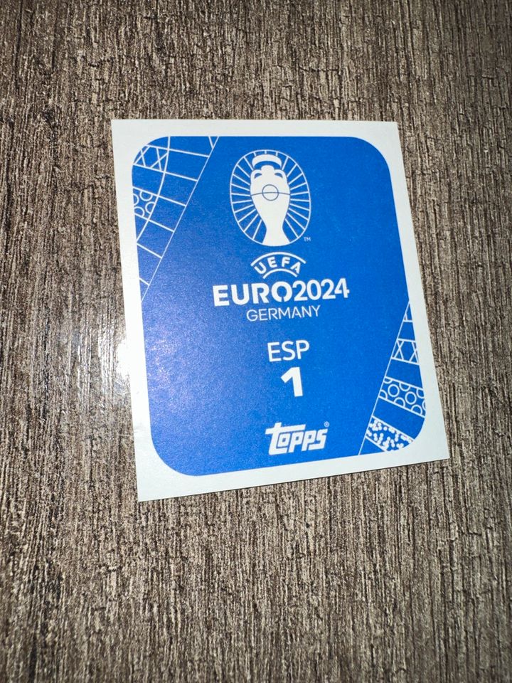 TOPPS EM 24 ESP1 Sticker Lila in Windischeschenbach