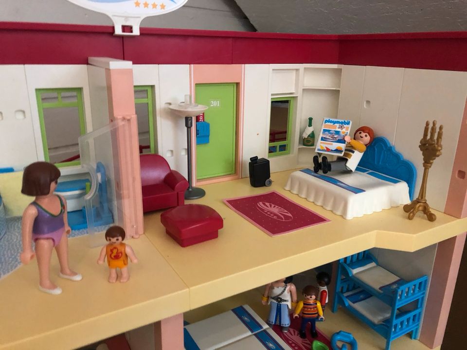 Playmobil Hotel incl Shuttle & Zusatzetage & Einrichtung in Pforzheim